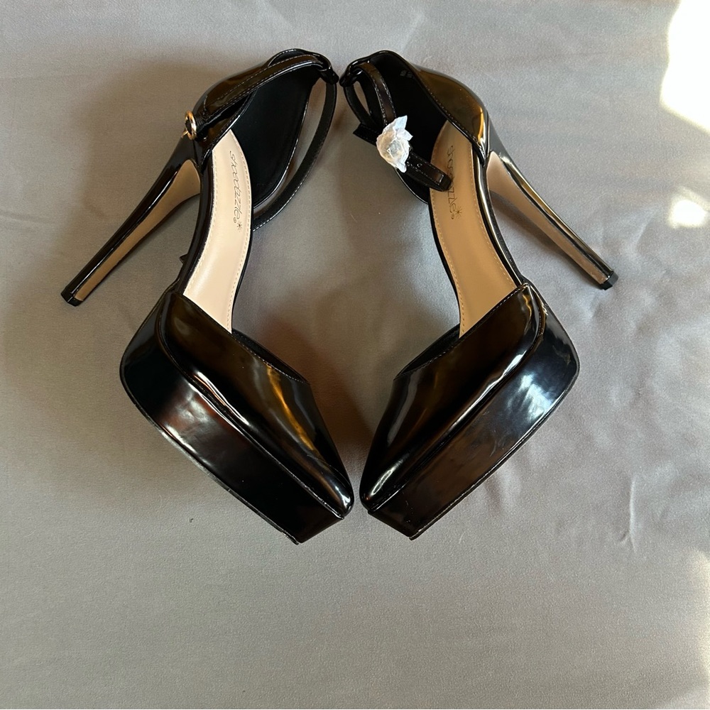 ShoeDazzle Rish Black Platform Heels Women’s Size 7.5 NWT